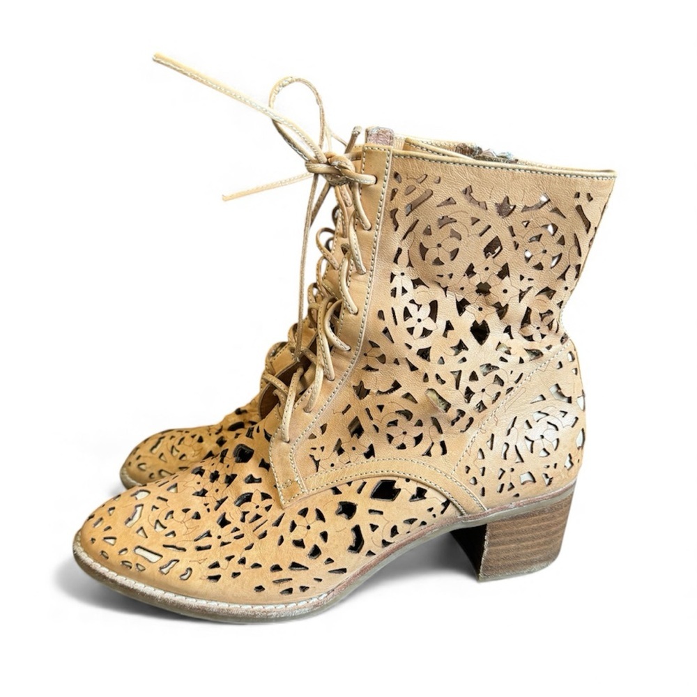 Jeffery Campbell Escalon Boots Laser Cut Leather Fairy Romantic Anthro 9.5